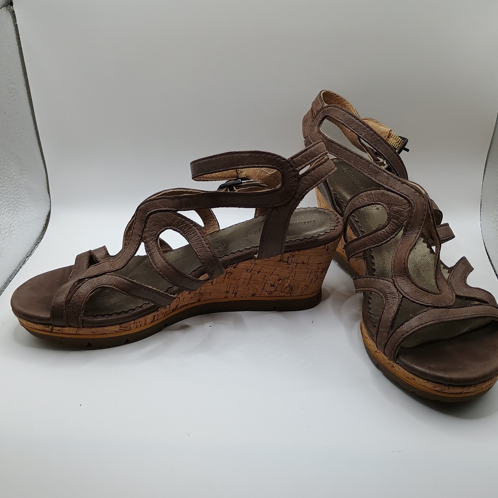 Bussola Taupe Wedge Sandals